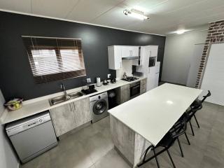 Mayamuye Lifestyles 3-Bedroom - 4