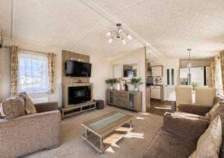 Beautiful 6 Berth Caravan By The Beach In Suffolk Ref 40076Nd - 7