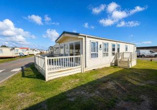 Beautiful 6 Berth Caravan By The Beach In Suffolk Ref 40076Nd - 9