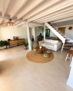 VILLA SERENITY magnifique villa 8 personnes avec piscine et vue mer à ST-GILLES-LES-BAINS, quartier de Montroquefeuil - 5