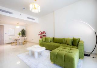 Chic 1BR in Bay Residences with Ultimate Coastal Living - 8