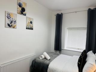 Home Cozy & Comfortable Stay in Accrington Flat B - 6