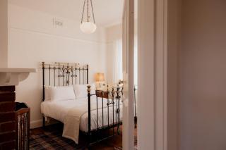 Quayle House Parking & Private Courtyard - 7