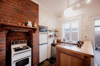 Quayle House Parking & Private Courtyard - 6