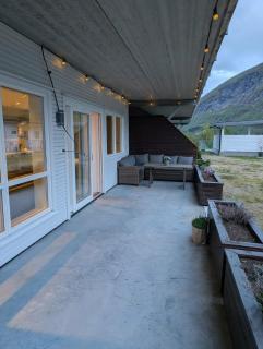 Sentral leiligheit med barnevennelig uteområde - 5