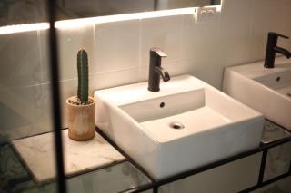 FIXIE LOFTS - Colonial Villa Suites with Pool - 9