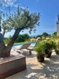 Villa with pool and sea view - 2