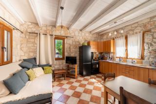 Botonis Houses - Modern Villas, Timeless Beauty - 5