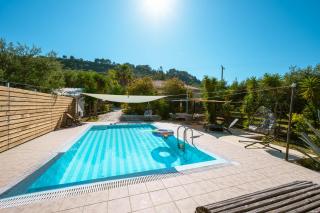 Botonis Houses - Modern Villas, Timeless Beauty - 7