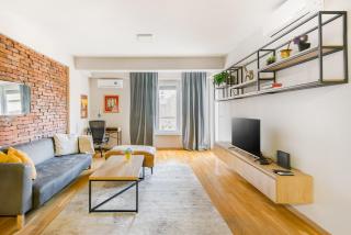 Sofija's Exclusive Parkside Apartment 2 - 0