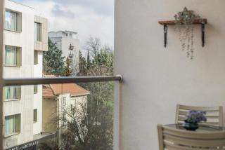 Sofija's Exclusive Parkside Apartment 2 - 4