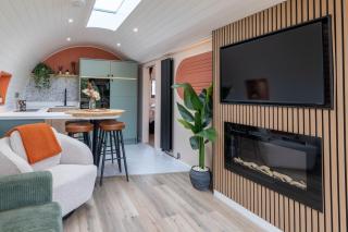 Avalon 2-Bed 2-Ensuite Luxury Pod with Hot Tub - 6