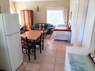 Alpha Self-Catering - 6