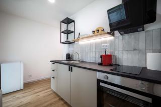 Elegant Studio with Balcony - Few steps from Centre - 7