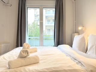 1BR next to Pasalimani, Marina Zeas & Hospital - 7