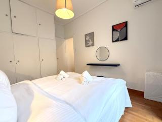 1BR next to Pasalimani, Marina Zeas & Hospital - 4