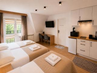 Willa JanDor - 1