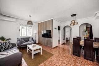 Sunny 3-Bedroom House with Pool and Rooftop Terrace - 0
