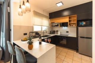 Stunning Villa with Pool, 5 Min to Beach - LB2 - 3
