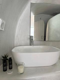 Fira Value Rooms- Fira Center- Capital Santorini - 6