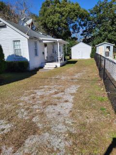 Firefly Cottage! 2 Bed 1 Bath Close to Downtown NAS - 8
