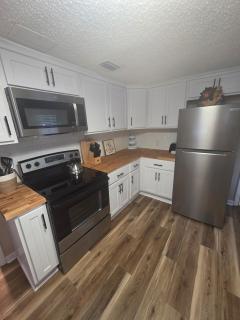 Firefly Cottage! 2 Bed 1 Bath Close to Downtown NAS - 5