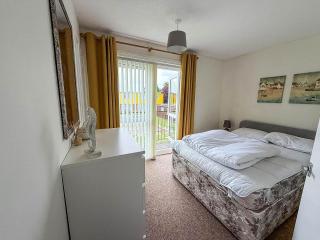 Lovely 4 Berth Chalet To Hire In Hemsby Nearby The Beach Ref 18177B - Hemsby - 6