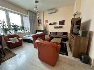 Princess main square apartment - 84 m2 - AC - Balcony - Coffee Machine - Washer - Kitchen - Parking available Free public or Paid Private for 20 euro per stay Please read our emails - 4