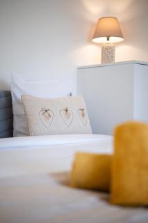 Beautiful renovated family apartment, Menton hills, 10' from city center - 1