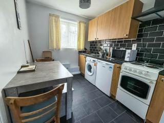 8 Berth Chalet To Hire At Bermuda Holiday Park Nearby Hemsby Beach Ref 18127B - Hemsby - 8