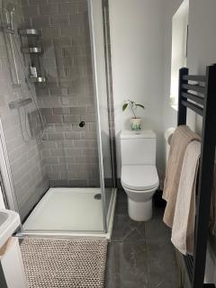 Modern Apartment in the Heart of Town - 8