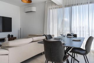 Sea View 3BR Apt near Miami Beach Limassol - 3