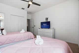 Stunning Vacation Home in Watersong Resort with Large Pool with Spa and Movie Room - 5