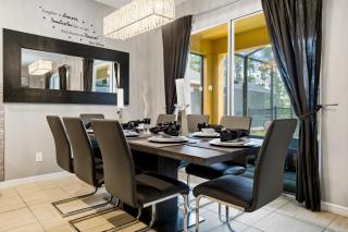 Stunning Vacation Home in Watersong Resort with Large Pool with Spa and Movie Room - 5