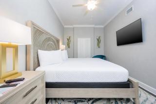 Phoenix Gulf Tower 1204 condo - 6
