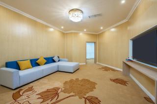Holiday Inn Express Chengdu Tianfu Square by IHG - 3