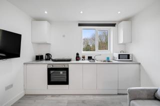 Stylish London 1-Bed Flat 5-15 mins to Central - 6