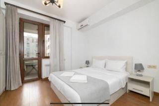 Republic Square apartments - 4