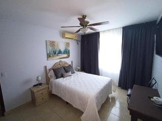 Your Home Away from Home Zona Rio Apartment B1 - 5