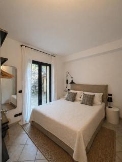 Riviera Panorama Retreat - 4