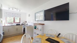 35 Strawberry Hill, Tolroy Manor - 4