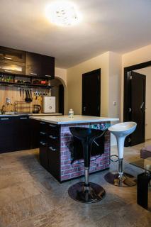 Garden-Level Seaside Apartment with Private Patio by Flat Mаnager - 3