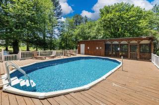 Lake Anna 3BR with Pool - Fire Pit & Cabana - 5