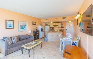 Oceanview 1 Bedroom Condo - Spacious with Awesome Views! Palace Resort 1009 - Sleeps 4 guests - 6