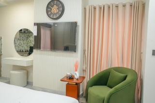 Premium 1BHK Luxury Stay with Private Pool Access - 3