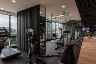 LUXE 3BR Penthouse with Story Bridge and River Views - 7