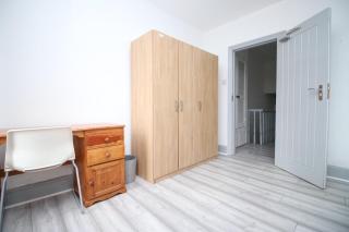 Spacious 5BR Home Sleeps 11 Parking - 3