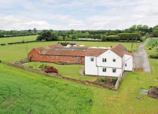 Deighton Lodge - 6