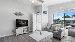 Pinetree Parlor - 2