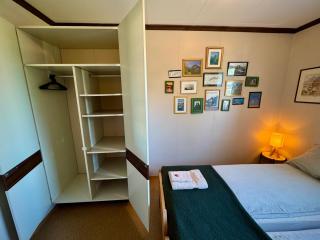 Lofoten Light - Private Rooms with Shared Facilities - 1